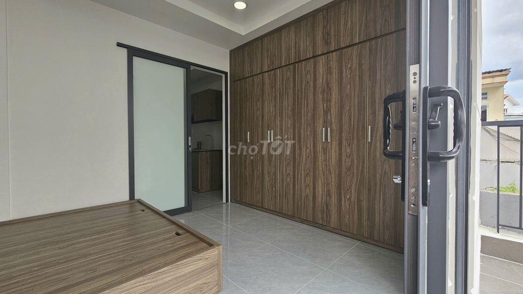 🏙️ Căn Hộ 2PN Ban Công Rộng 45M2 Đang Set Up Mới 100% Ngay Phú Nhuận
