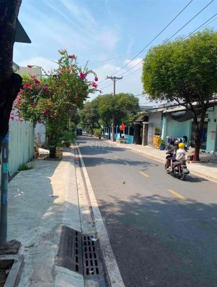 Chính chủ cần cho thuê mặt bằng kho bãi 150m2 quận 9