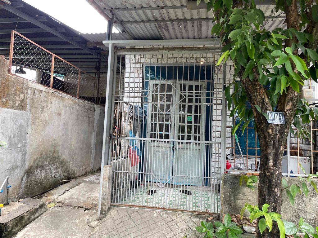 phòng sạch có giường, bếp, vệ sinh riêng