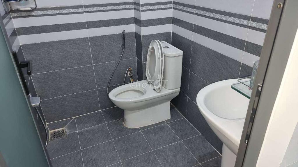 Bán Nhà Tặng Kèm Nội Thất, Gần Siêu Thị BigC, Sát Bên KDC An Hưng Phát