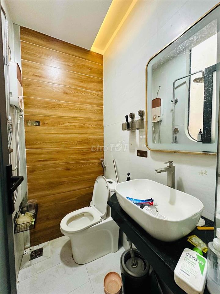 CHO THUÊ NHÀ NGUYÊN CĂN 3 PHÒNG NGỦ 2 WC NGAY CẦU THỊ NGHÈ