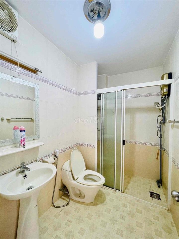 PHÒNG TRỌ CÓ GÁC BAN CÔNG BÌNH THẠNH, CÓ 2 KHÔNG GIAN NGỦ THOẢI MÁI