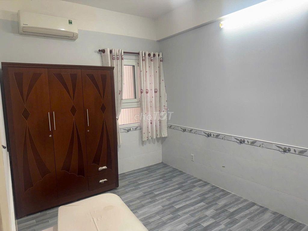 Chung Cư Ngô Gia Tự - Hòa Hảo: căn 2p ngủ, 83m2, giá 11tr/tháng
