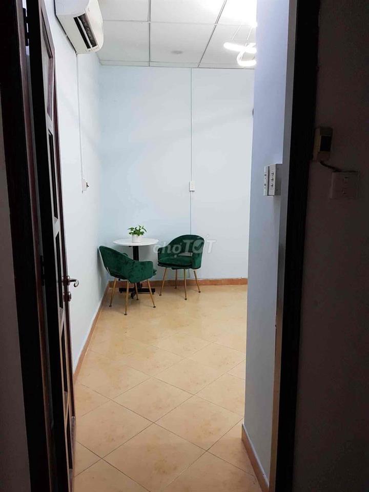 phòng ban công thoáng mát mặt tiền đường số 9