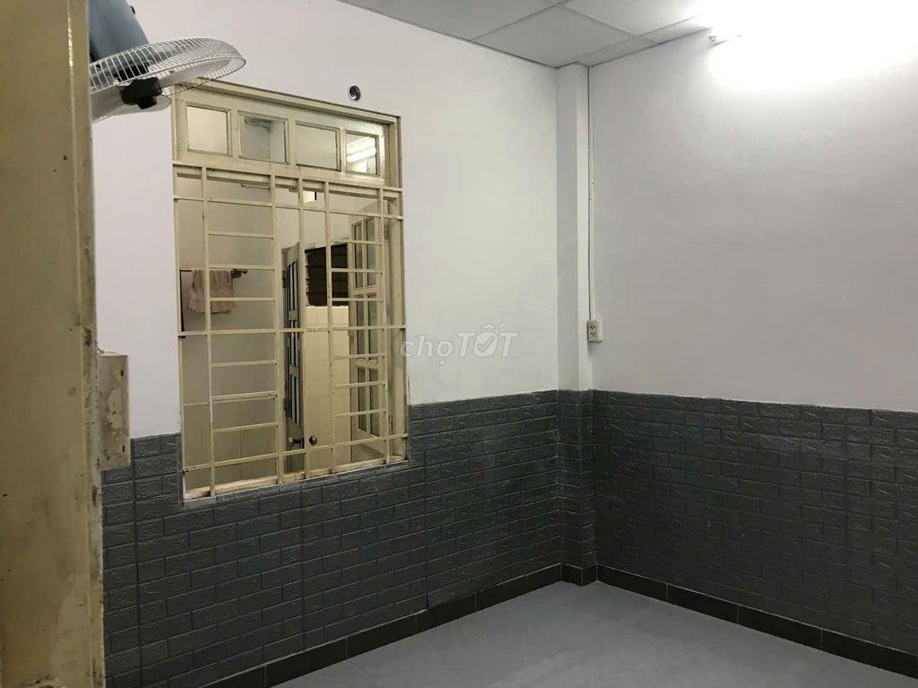 CHO THUÊ NHÀ NGUYÊN CĂN 5X30=150m2, MT đường, Ở + KD