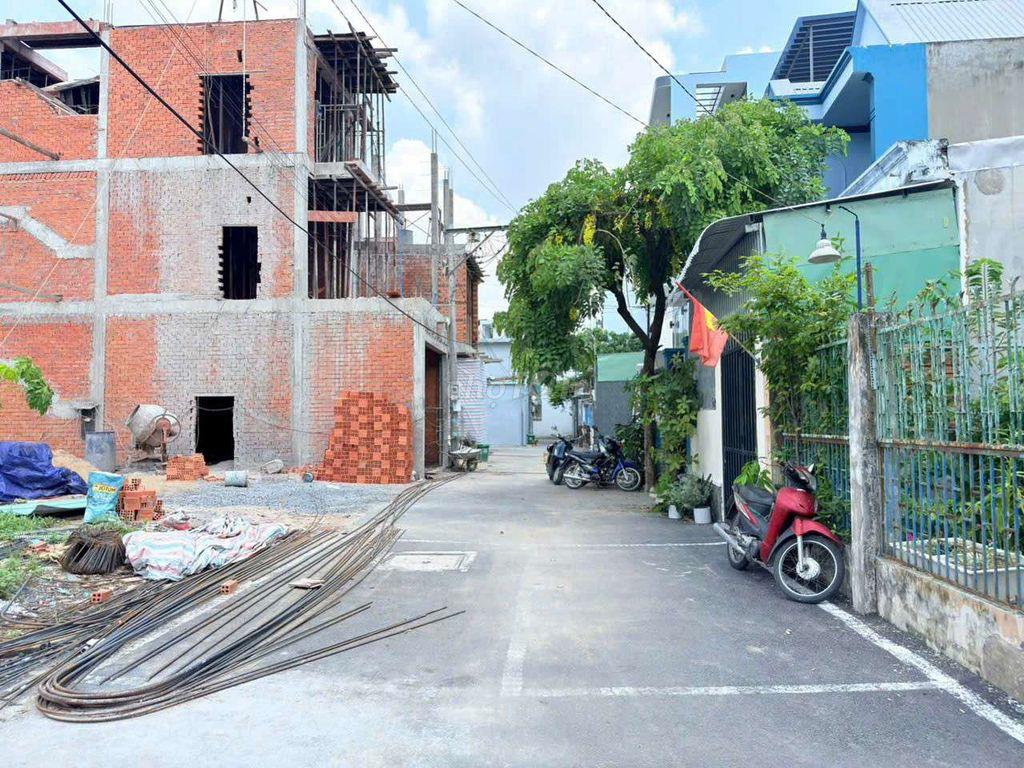Đất 4x16.5m không lộ giới khu phân lô Đỗ Xuân Hợp sát XLHN