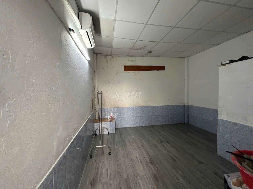Phòng trọ tầng trệt có nội thất Phạm Văn Bạch