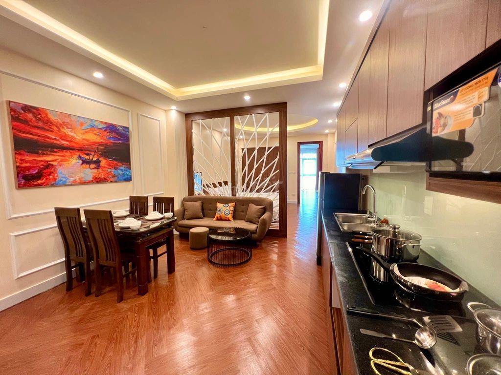Căn hộ 1 ngủ ban công tại 225 Âu Cơ, Quảng An, Tây Hồ, Hà Nội