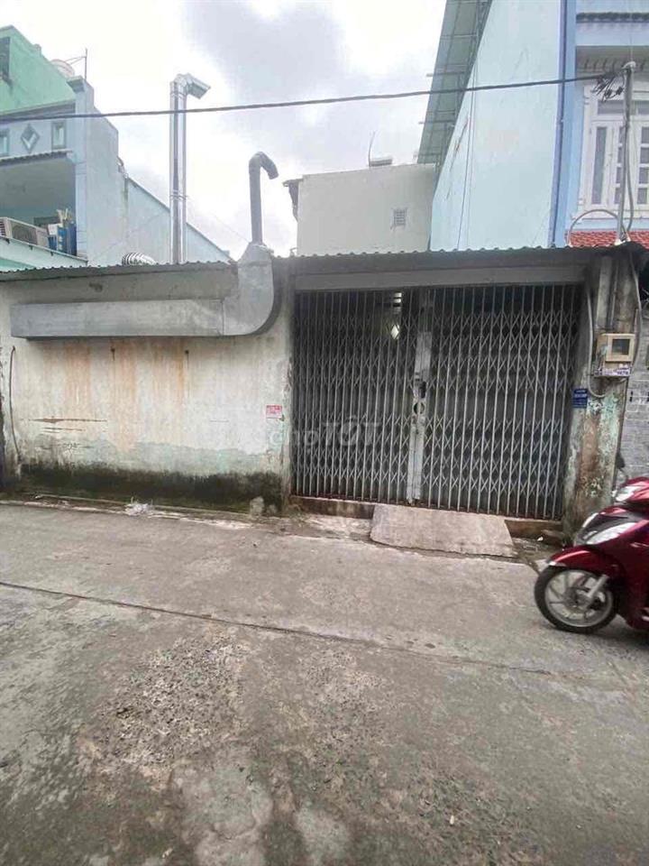 nhà ngang dài, cấp 4 , bán gấp