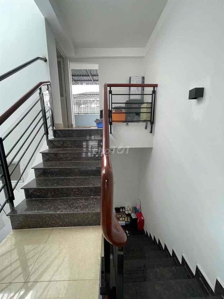 nhà khu tên lửa