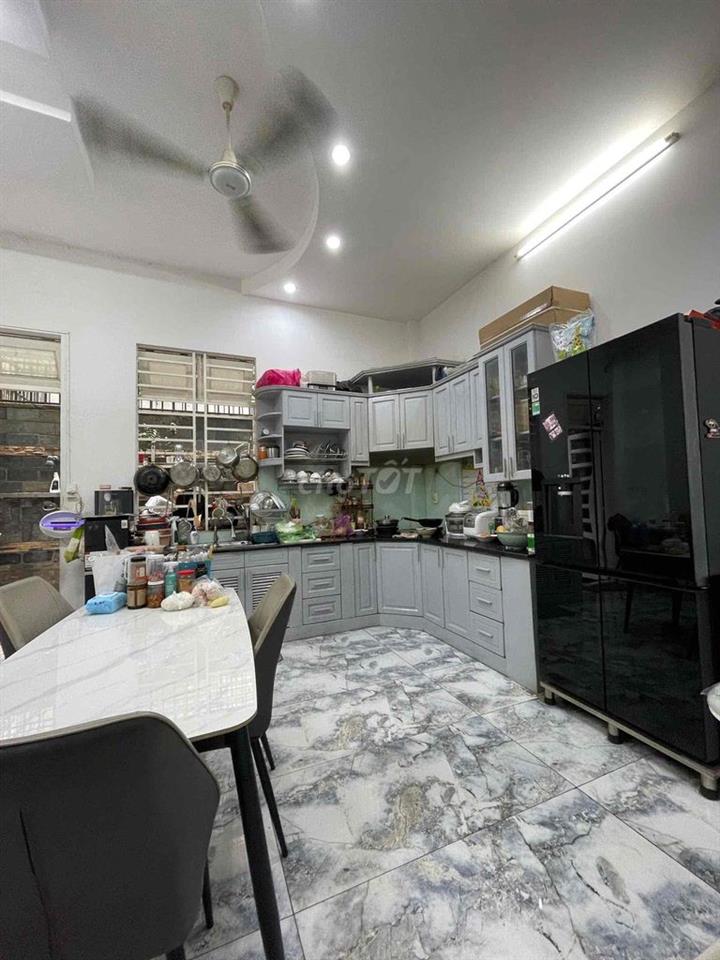 nhà khu tên lửa