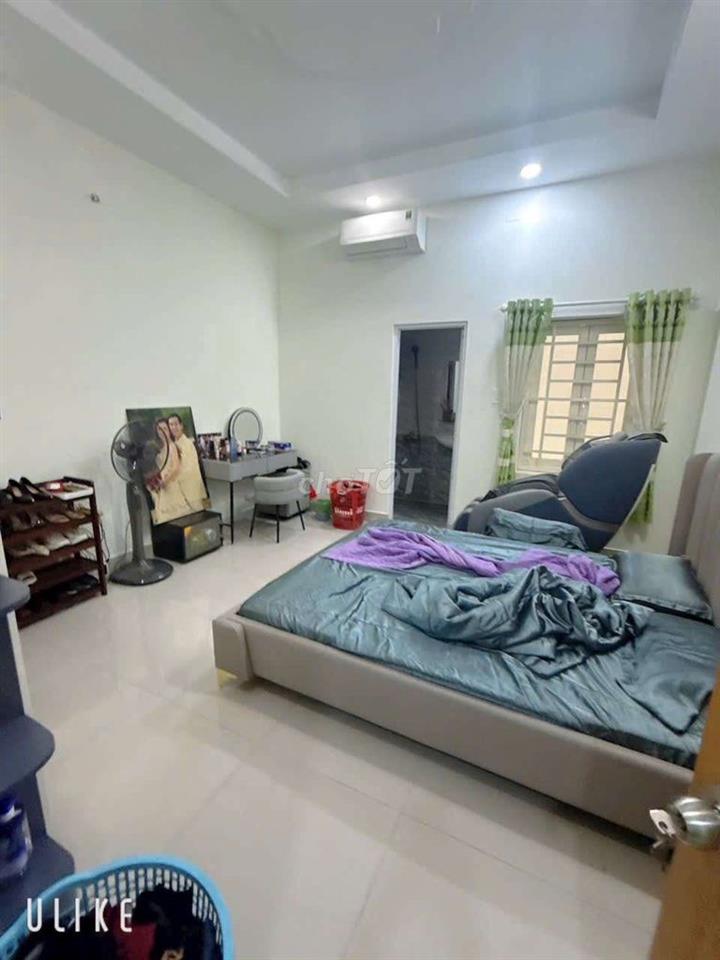 cần bán gấp căn nhà dãy phố đẹp hẻm xe hơi 8m