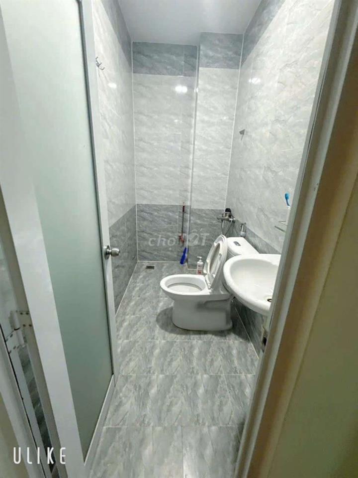 cần bán gấp căn nhà dãy phố đẹp hẻm xe hơi 8m