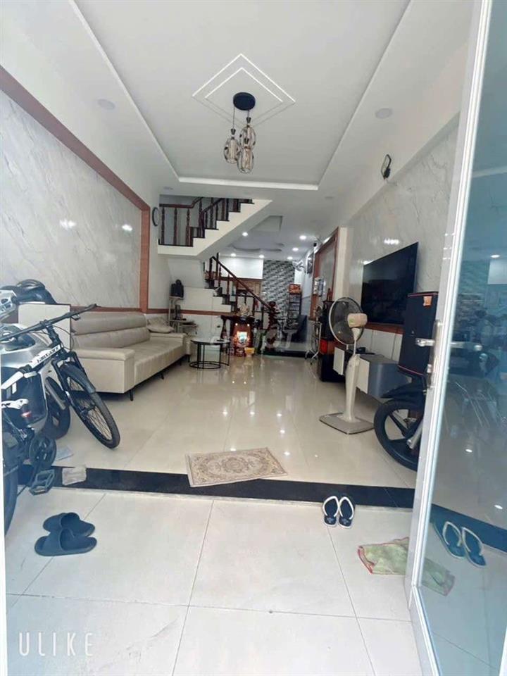cần bán gấp căn nhà dãy phố đẹp hẻm xe hơi 8m