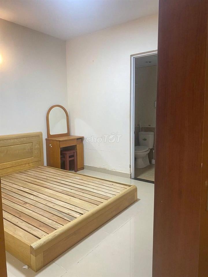 Giá 11tr/tháng căn 2p ngủ- C/c Nguyễn Phúc Nguyên