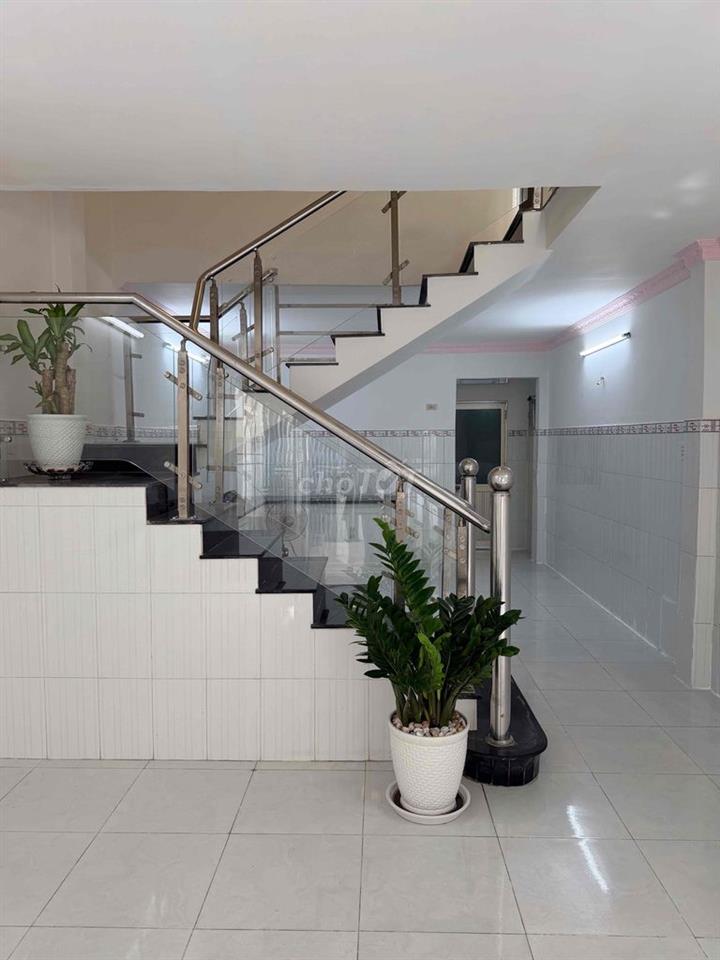 🏠 Cho thuê nhà nguyên căn 4 phòng ngủ, 2 WC