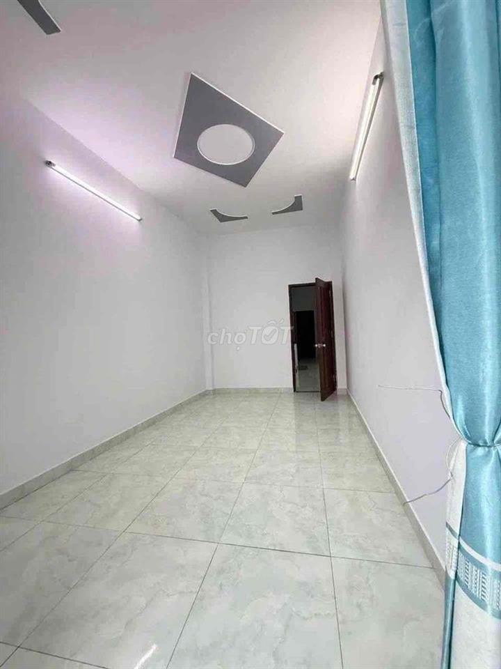 Nhà 60m² Ngay Chợ Xóm Mới Gò Vấp - HXH Tận Cửa - 3PN Giá 4.95 Tỷ