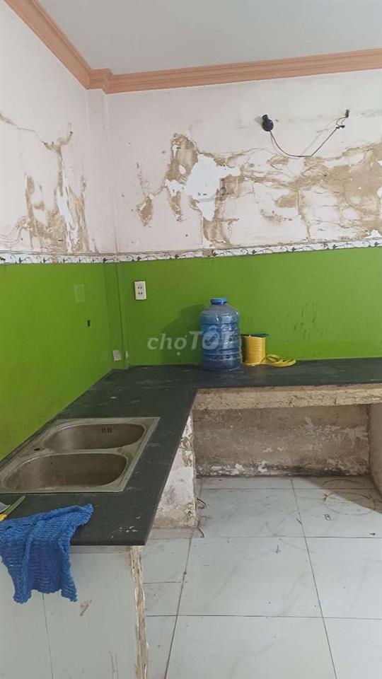 nhà trống Mặt tiền đường tth06 .khách vừa dọn ra