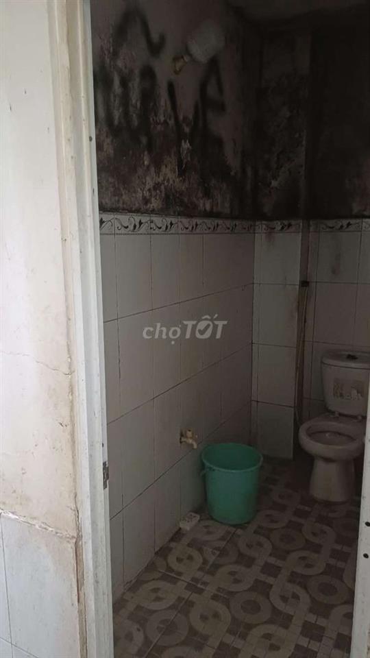 nhà trống Mặt tiền đường tth06 .khách vừa dọn ra