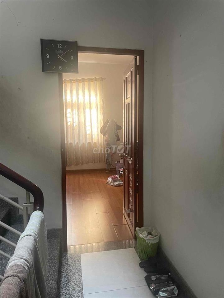 phòng lầu 2 trong khu dân cư an Sương an ninh yên tĩnh