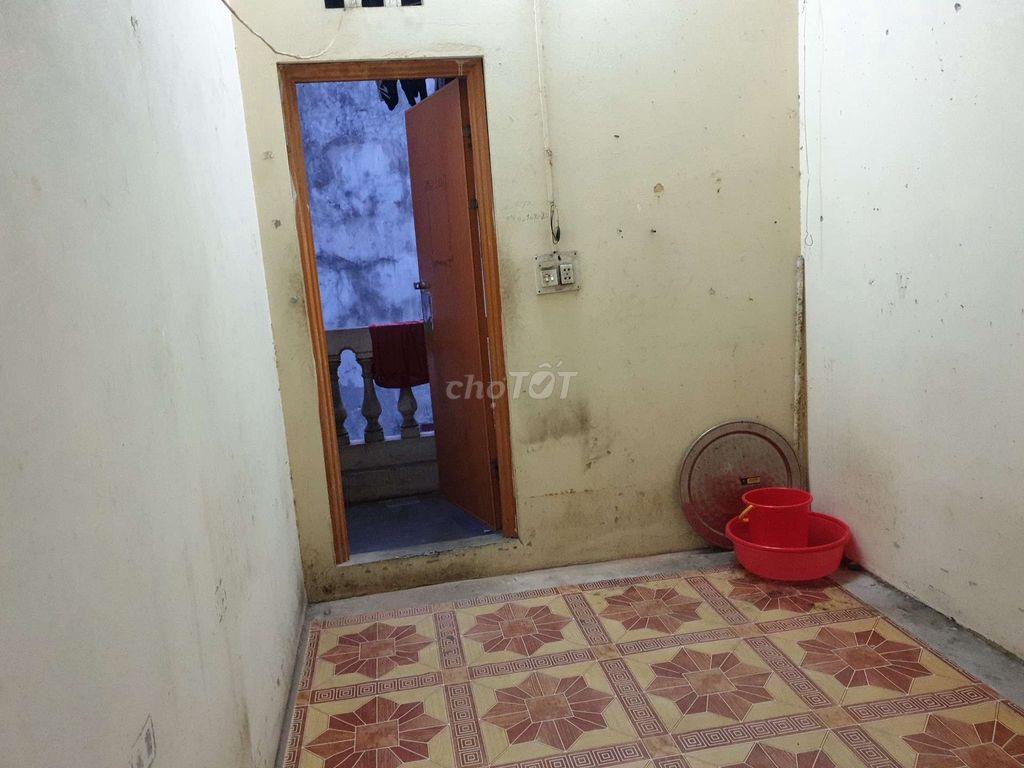 Phòng chính chủ cho thuê trên đường Nguyễn Ngọc Vũ