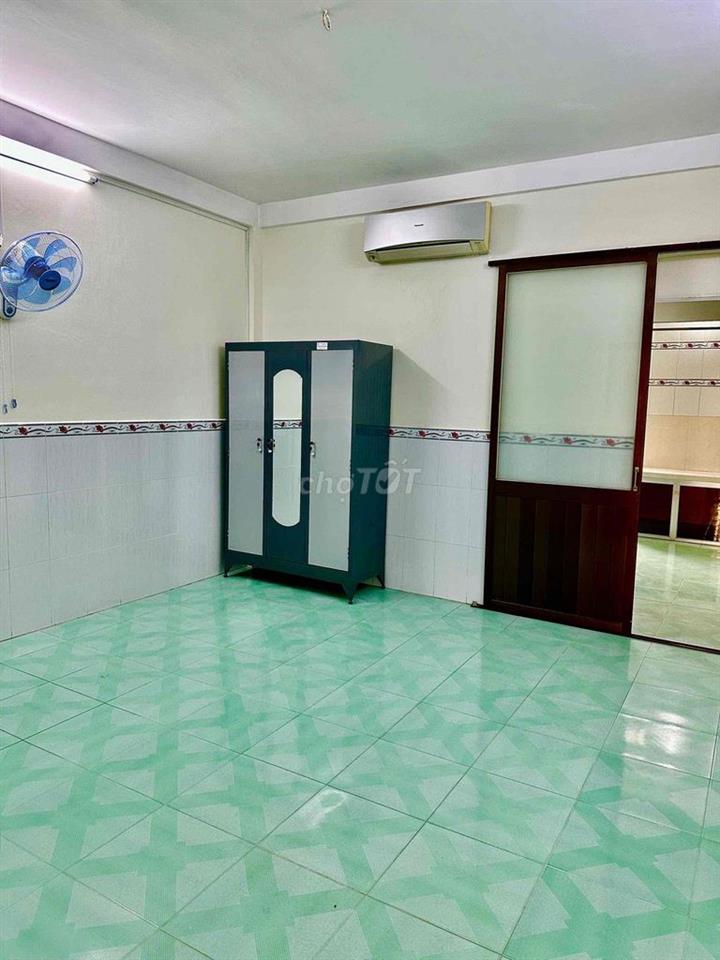 Cho Thuê Căn Hộ Chung Cư Bình Thới Quận 11, Thang Bộ, Lầu 1