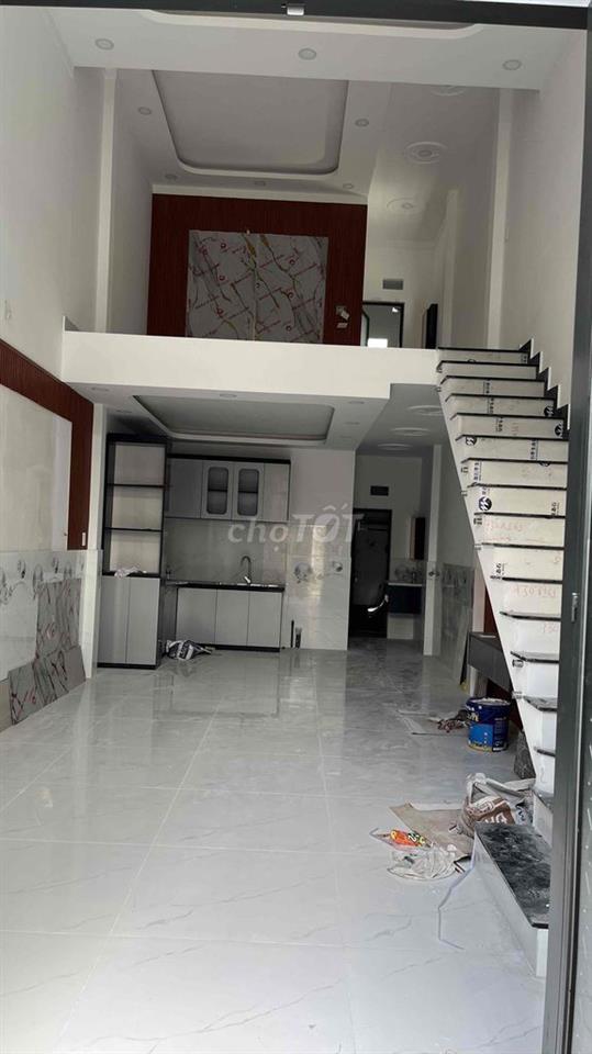 BÁN NHÀ GẦN TRƯỜNG ĐH CÔNG VIÊN PHẦN MỀM QUANG TRUNG-QUẬN 12