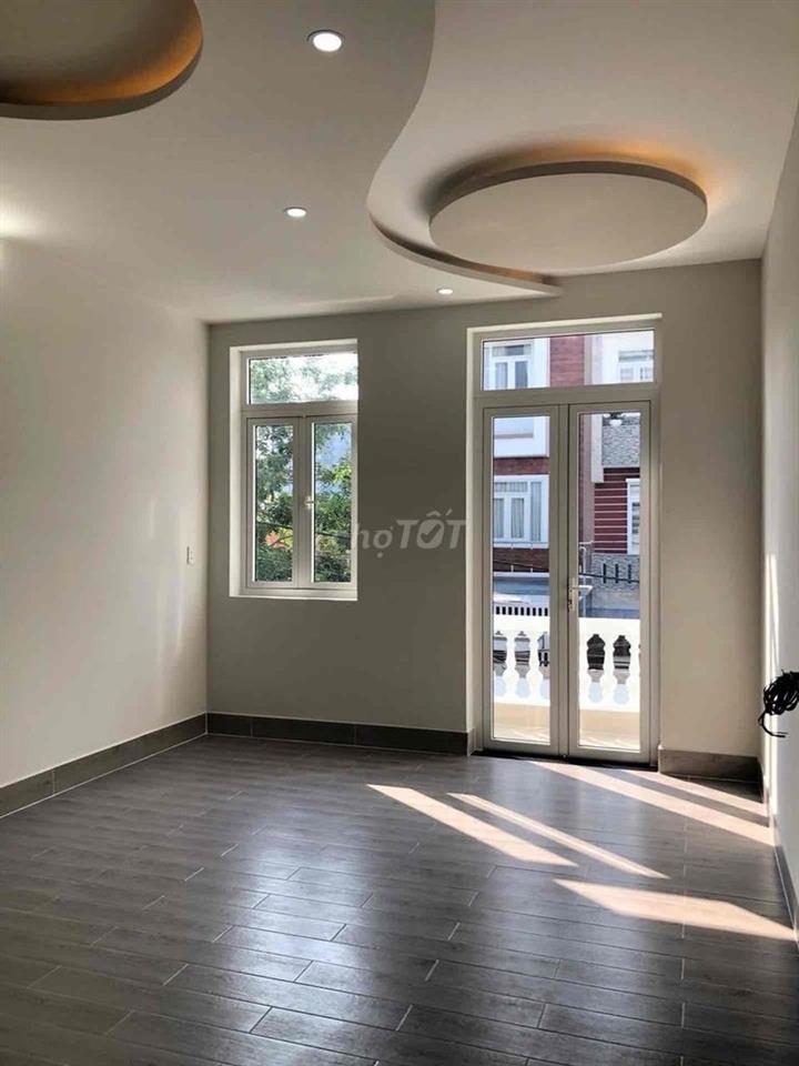 CHỦ CẦN BÁN NHANH CĂN NHÀ 4 TẦNG HẺM XE TẢI RA VÀO SÁT MT LÊ VĂN KHƯƠN