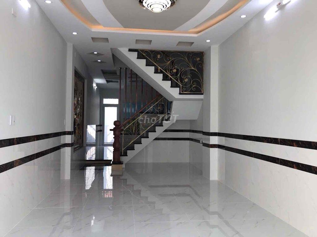 CHỦ CẦN BÁN NHANH CĂN NHÀ 4 TẦNG HẺM XE TẢI RA VÀO SÁT MT LÊ VĂN KHƯƠN