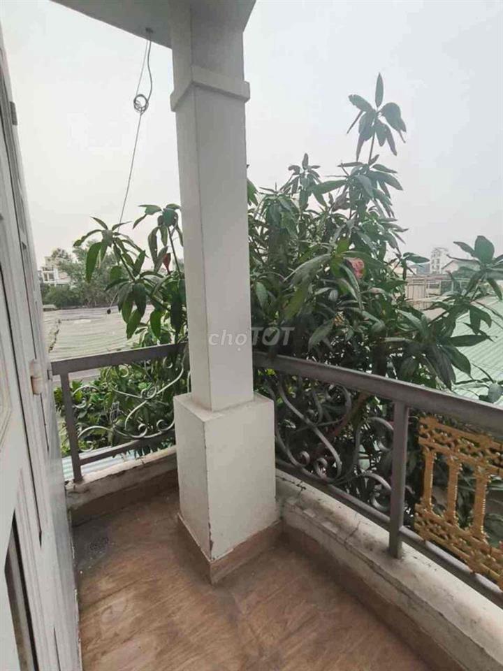 BÁN NHÀ HÊM XE TẢI NGAY CHỢ SÁT MẶT TIỀN  ĐƯỜNG LÊ VĂN KHƯƠNG-QUẬN 12
