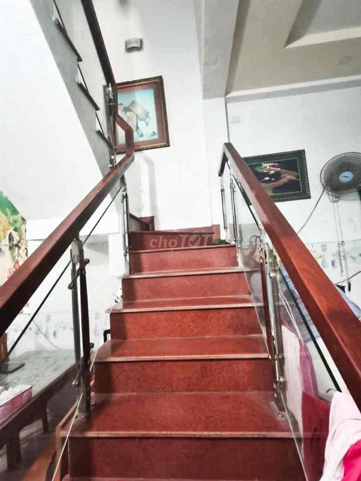 BÁN NHÀ HÊM XE TẢI NGAY CHỢ SÁT MẶT TIỀN  ĐƯỜNG LÊ VĂN KHƯƠNG-QUẬN 12