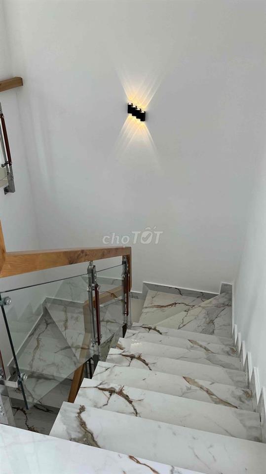 BÁN NHÀ 4 TẦNG Ô TÔ ĐẬU CỬA SÁT MT NGUYỄN THỊ ĐẶNG-QUẬN 12