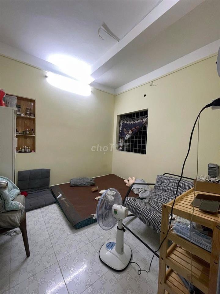 Chung cư Bà Huyện Thanh Quan, căn 2p ngủ giá 10,5tr/tháng