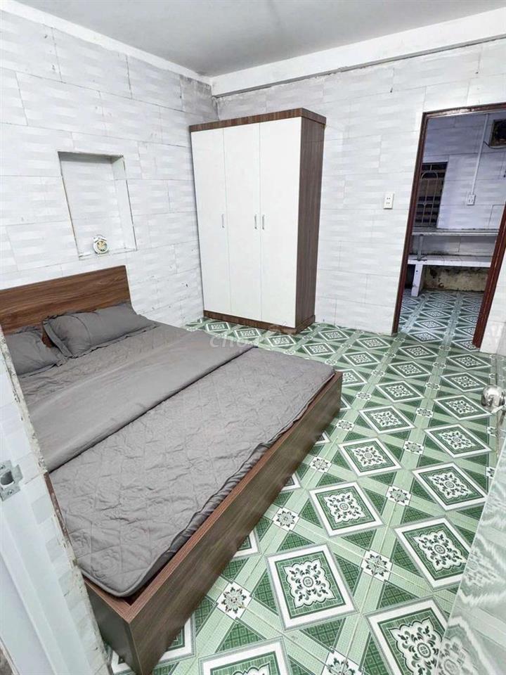 tìm người ở ghép