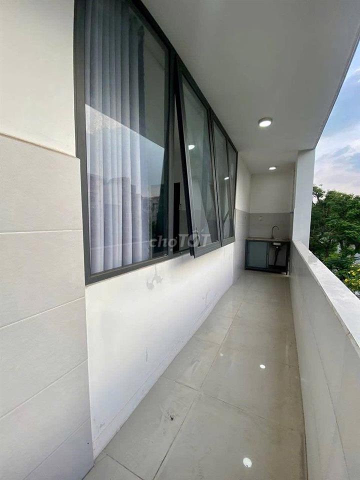 Nhượng lại phòng ban công riêng (phòng thật cần pass thật)