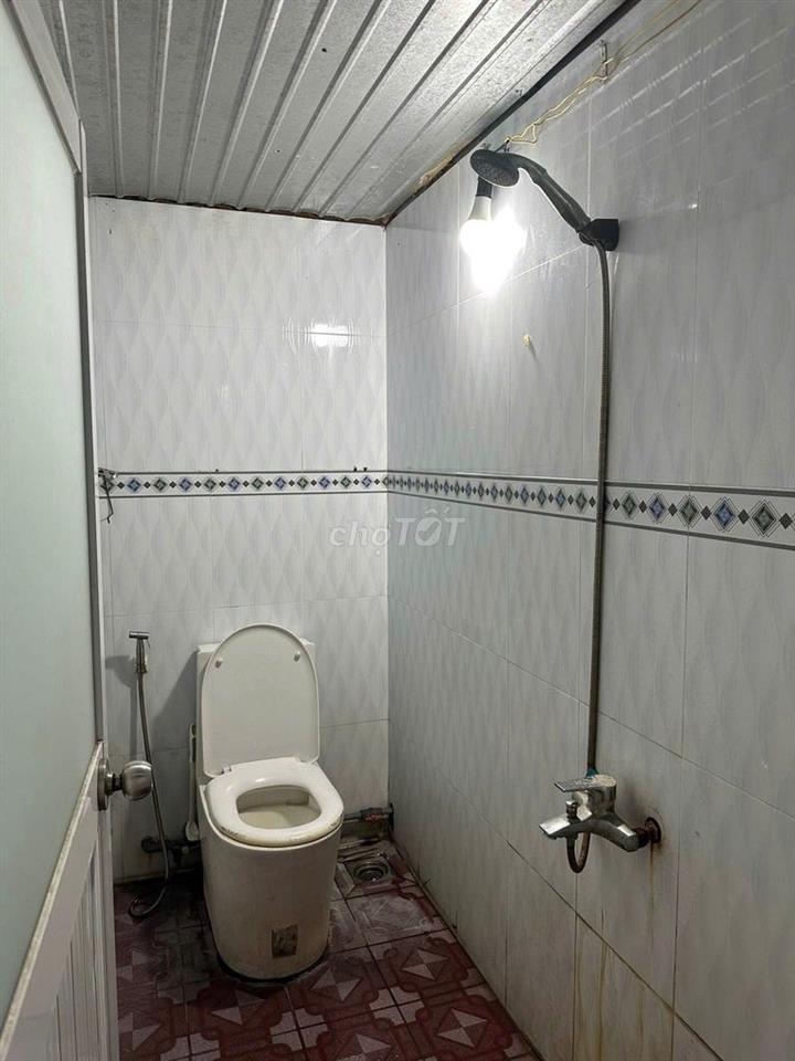 Nhà 2 mặt tiền Quận 12, gần chợ và Tô Ký