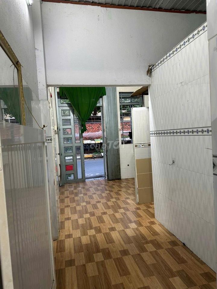 Nhà 2 mặt tiền Quận 12, gần chợ và Tô Ký
