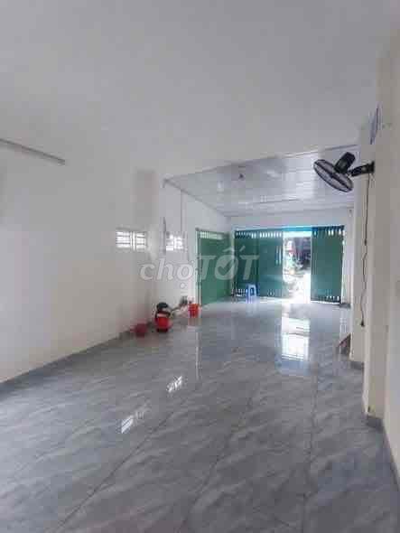 cho thuê mặt bằng ngang 4m dài 10m , giá 6.500.000 đồng