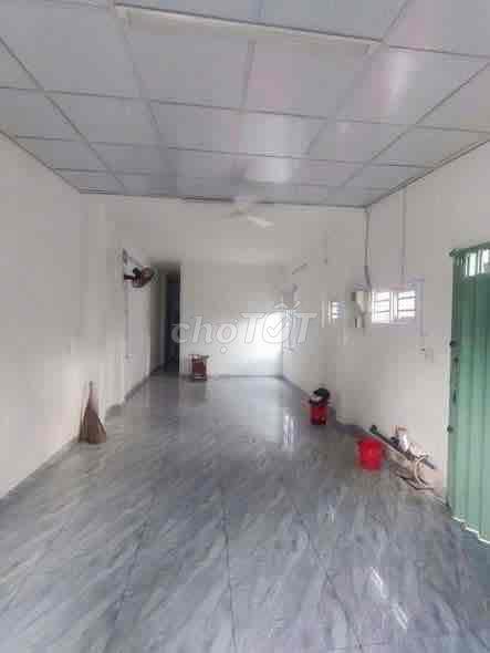 cho thuê mặt bằng ngang 4m dài 10m , giá 6.500.000 đồng