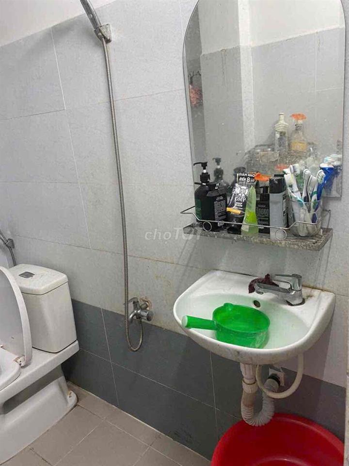 cho thuê mặt bằng ngang 4m dài 10m , giá 6.500.000 đồng