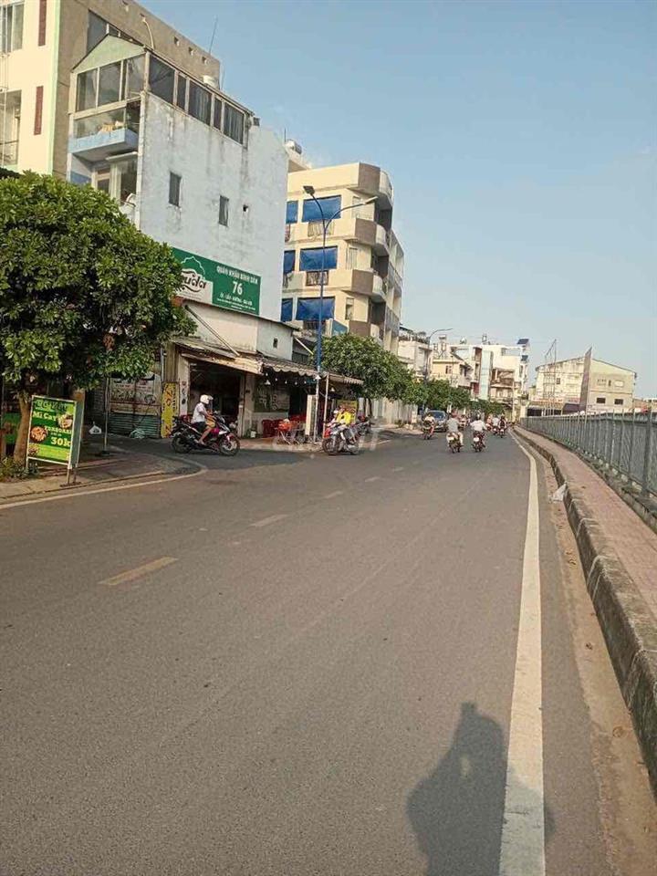 mặt tiền kinh danh