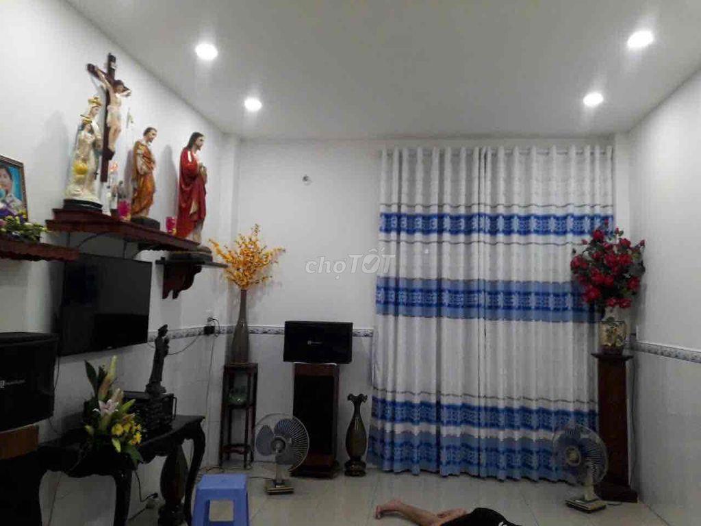 mặt tiền chợ ấp chiến lược bình hhoa A
