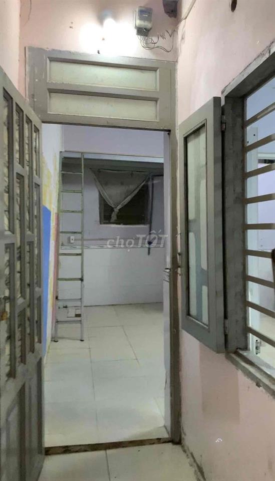 Cho thuê nhà hẻm 736 Lê Đức Thọ, 1 phòng bếp, 1PN ,wc,lối đi riêng