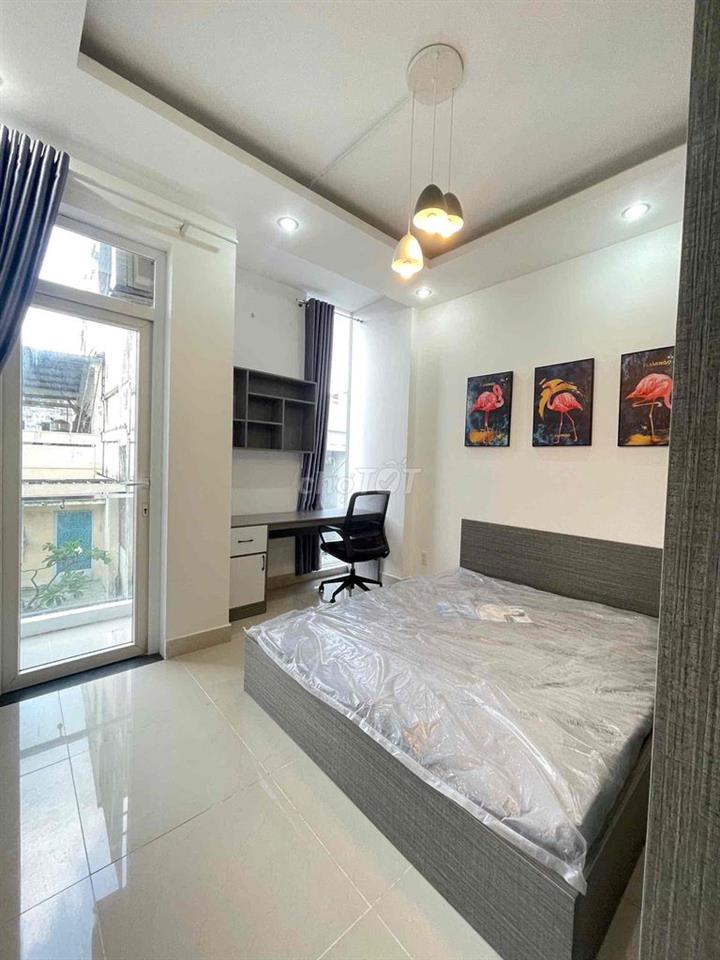 Cho thuê căn hộ ban công full nt ph Cô Giang gần cầu ông lãnh quận 1