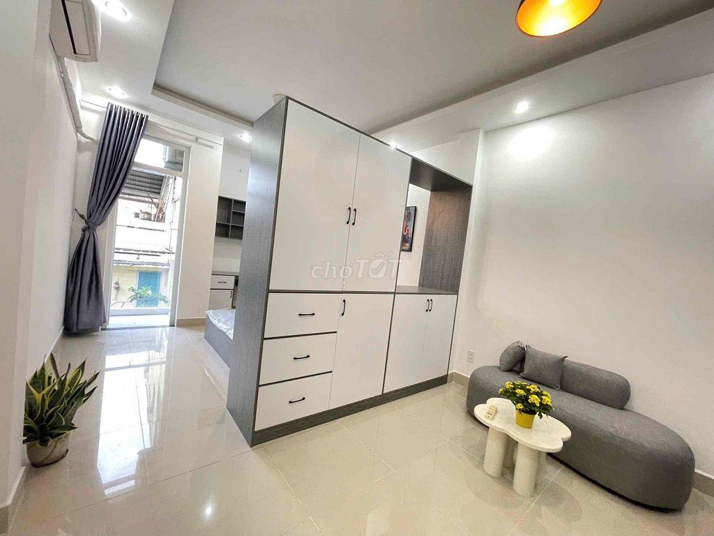 Cho thuê căn hộ ban công full nt ph Cô Giang gần cầu ông lãnh quận 1