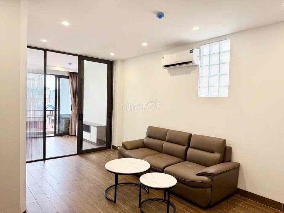 Cho thuê căn hộ ban công 35m2 sát chợ Tân Định full nội thất quận 1