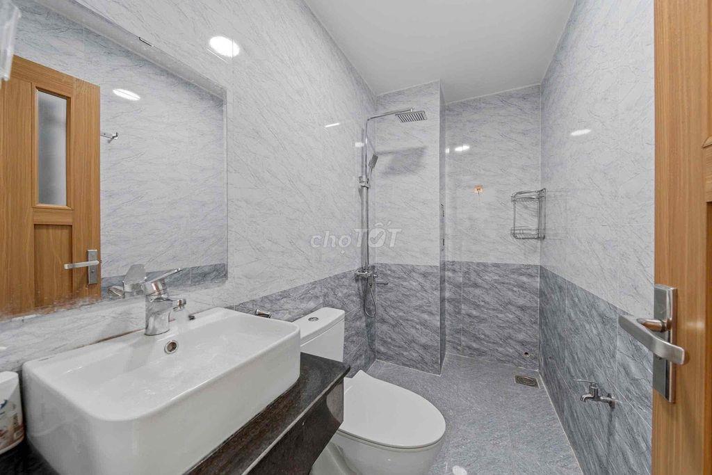 CHO THUÊ CĂN HỘ BAN CÔNG GẦN CHỢ BẾN THÀNH - PHỐ BÙI VIỆN QUẬN 1