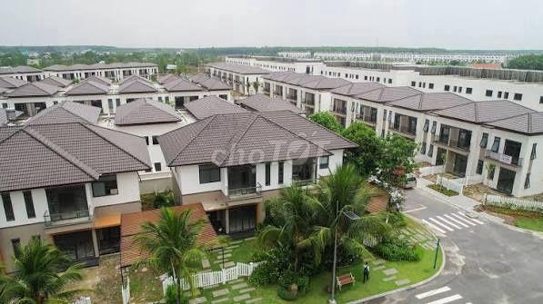 Nhà phố thô nhỏ làm kho chứa đồ giá rẻ tại khu Ashita, Bình Dương, HCM