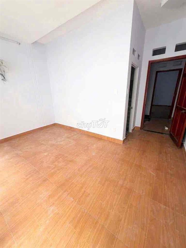 Tỉnh Lộ 10 - Tên Lửa - 4tầng - 4pn 5wc - hẻm 5m - nhà mới 12Tr TL
