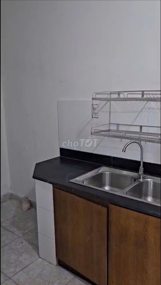 Chính chủ cho thuê 2pn lớn, CC khang gia gò vấp, cạnh thisomall